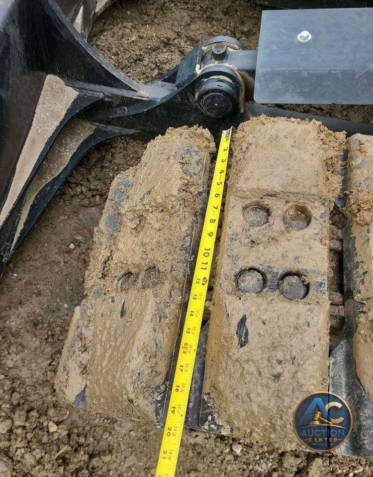 2022 John Deere 135G  excavator