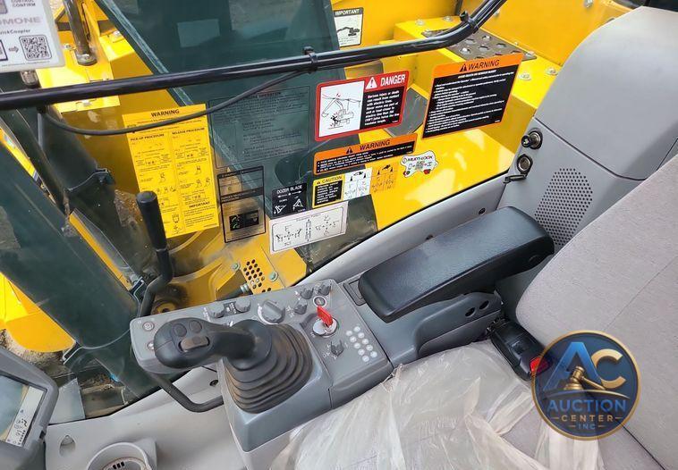 2022 John Deere 135G  excavator