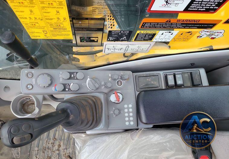 2022 John Deere 135G  excavator