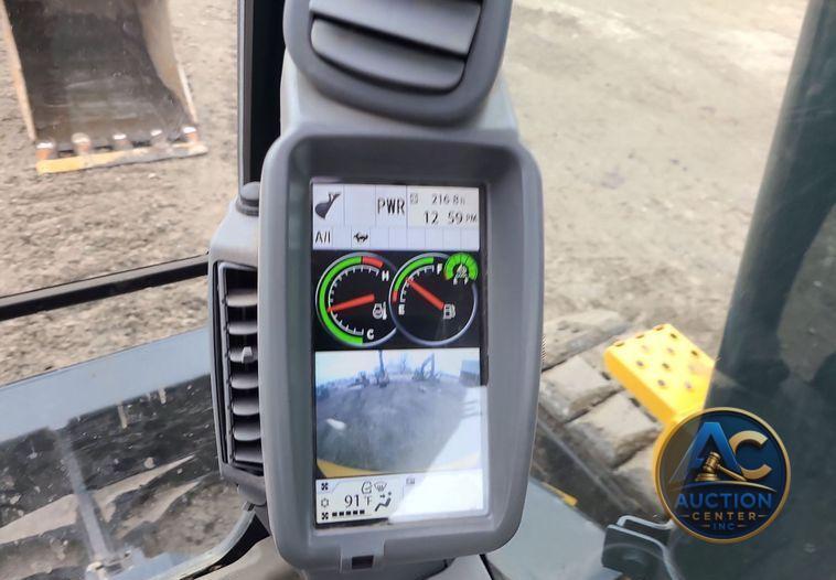 2022 John Deere 135G  excavator