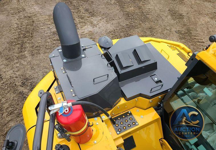 2022 John Deere 135G  excavator