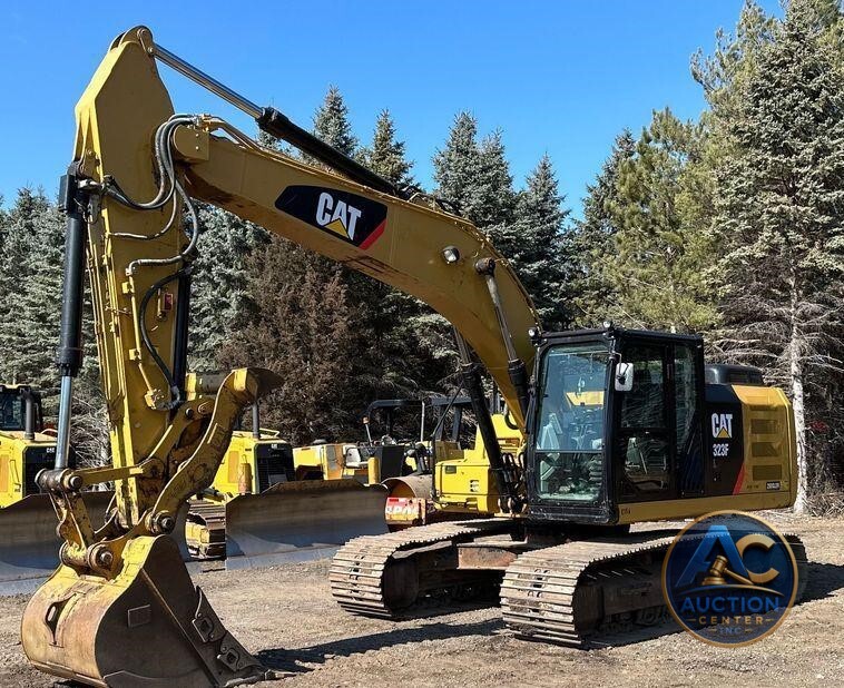 2015 Caterpillar 323FL excavator