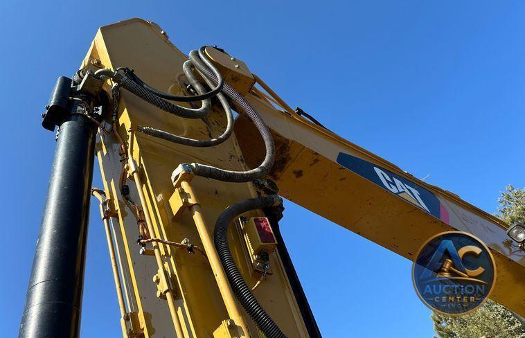 2015 Caterpillar 323FL excavator