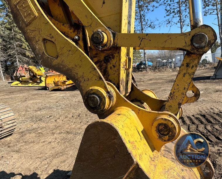 2015 Caterpillar 323FL excavator