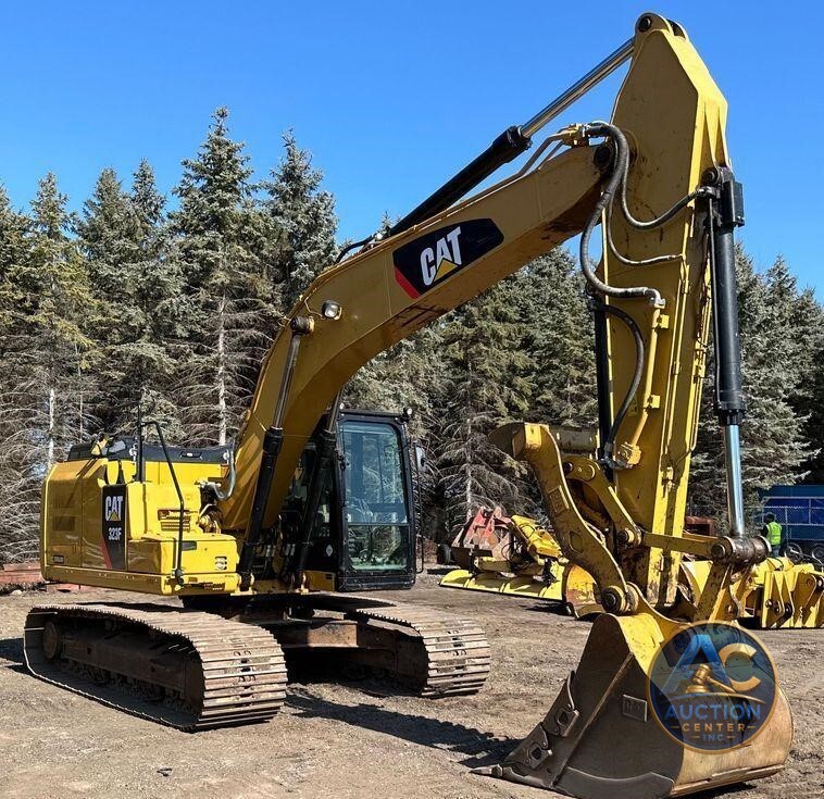 2015 Caterpillar 323FL excavator