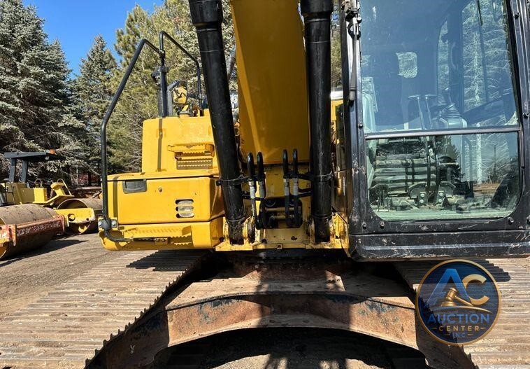 2015 Caterpillar 323FL excavator