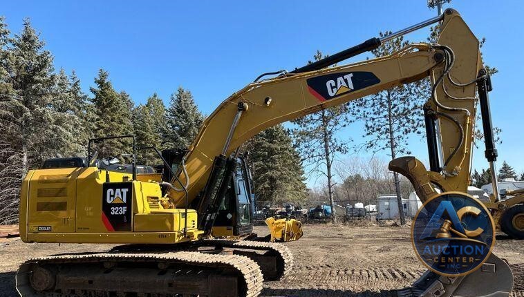 2015 Caterpillar 323FL excavator