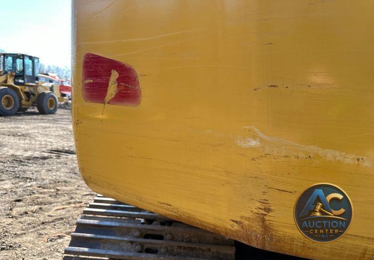 2015 Caterpillar 323FL excavator