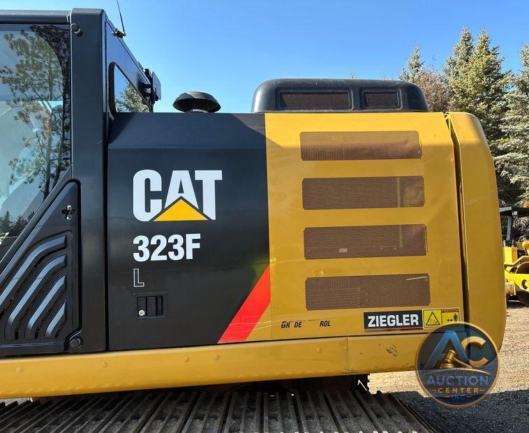 2015 Caterpillar 323FL excavator