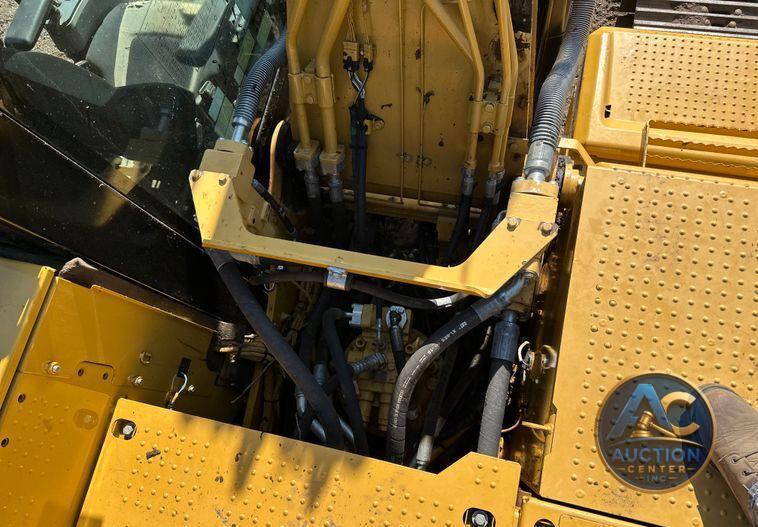 2015 Caterpillar 323FL excavator