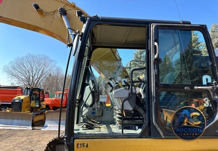 2015 Caterpillar 323FL excavator