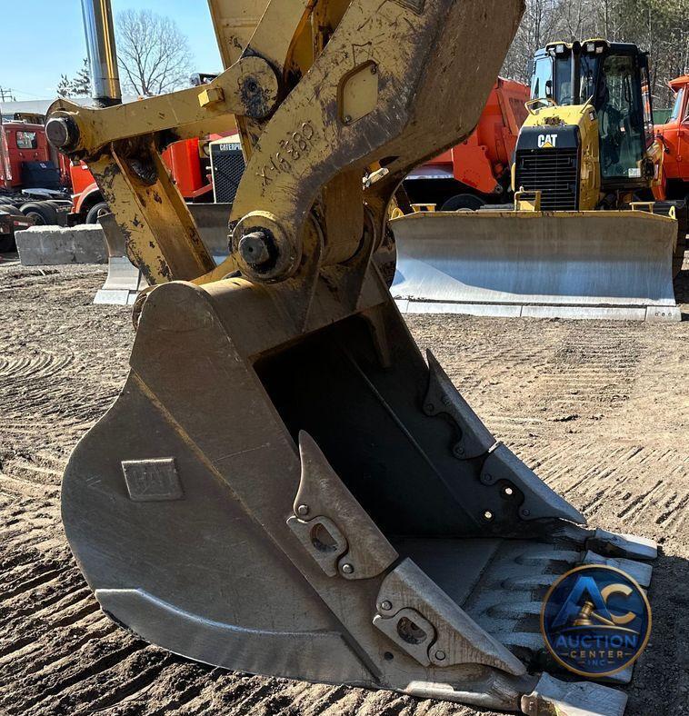 2015 Caterpillar 323FL excavator
