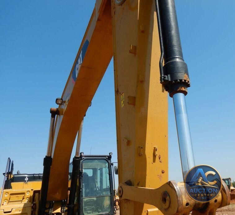 2018 Caterpillar 330FL  excavator