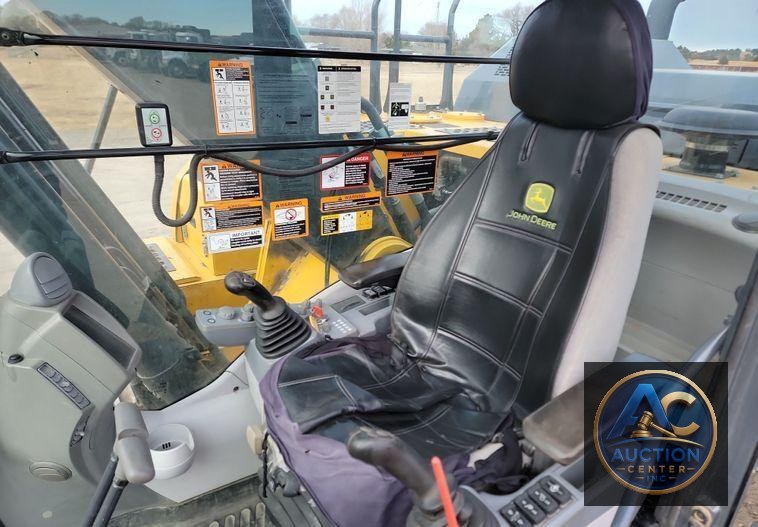 2018 John Deere 210G LC  excavator