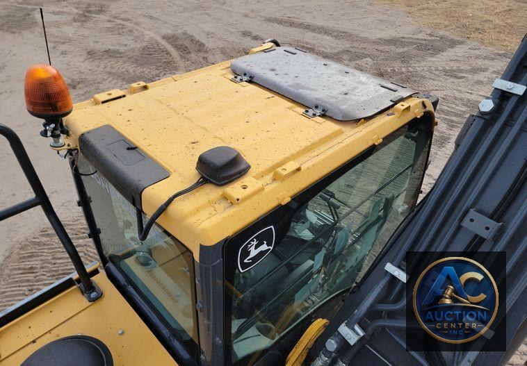 2018 John Deere 210G LC  excavator