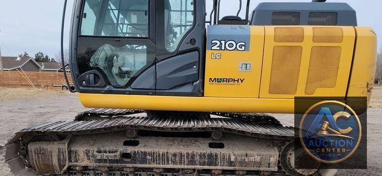 2018 John Deere 210G LC  excavator
