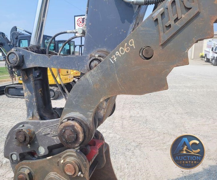 2017 John Deere 135G  excavator