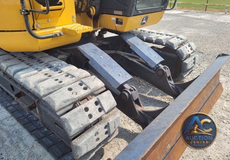 2017 John Deere 135G  excavator