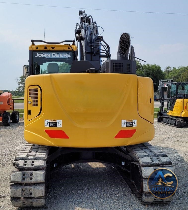 2017 John Deere 135G  excavator