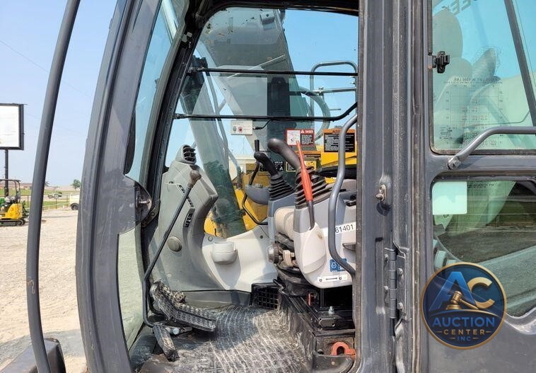2017 John Deere 135G  excavator