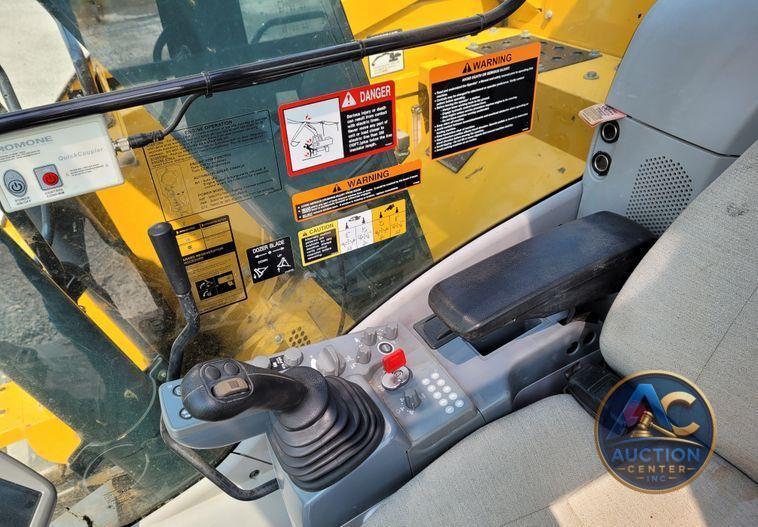 2017 John Deere 135G  excavator