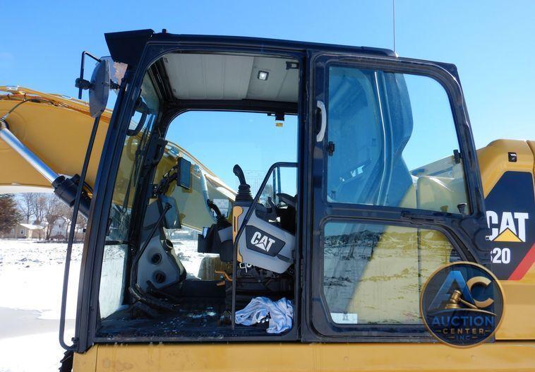 2019 Caterpillar 320  excavator
