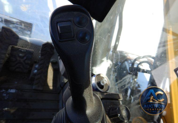 2019 Caterpillar 320  excavator