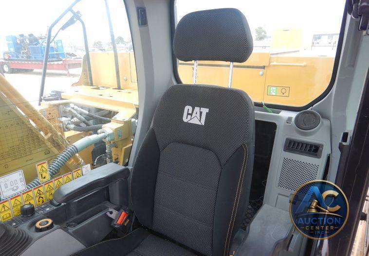 2018 Caterpillar 323  excavator
