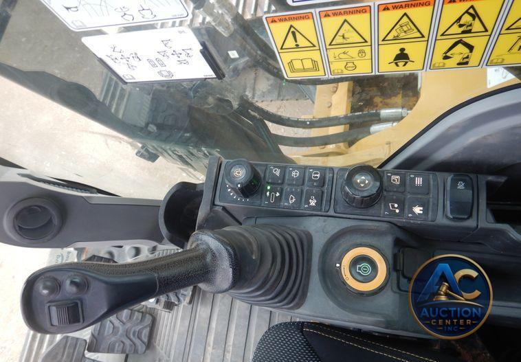 2018 Caterpillar 323  excavator