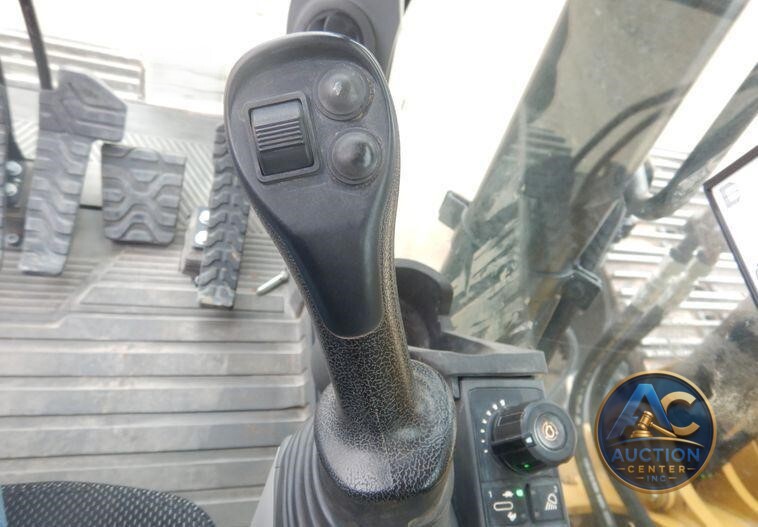 2018 Caterpillar 323  excavator