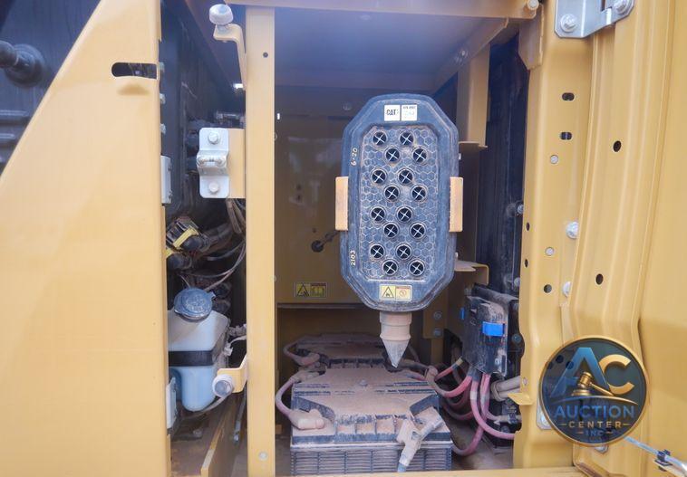 2018 Caterpillar 323  excavator