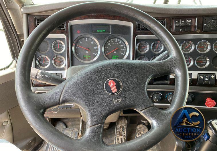 2014 Kenworth T805  dump truck