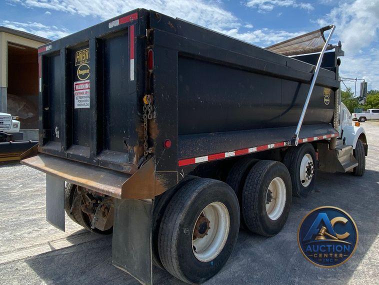 2014 Kenworth T805  dump truck