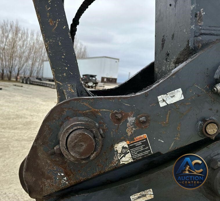 2017 John Deere 245G LC  excavator