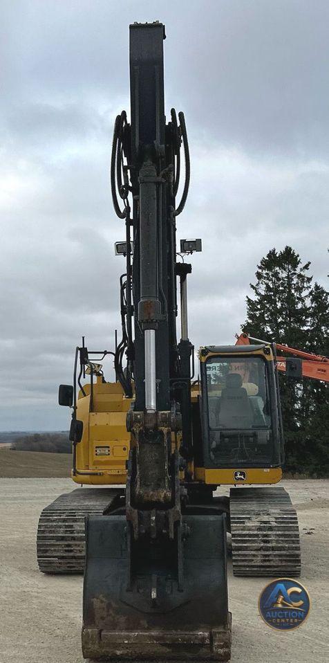 2017 John Deere 245G LC  excavator