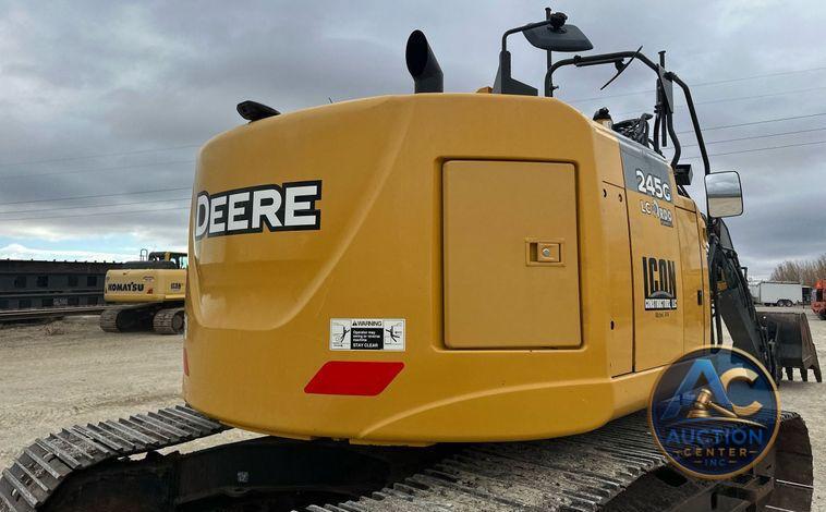 2017 John Deere 245G LC  excavator