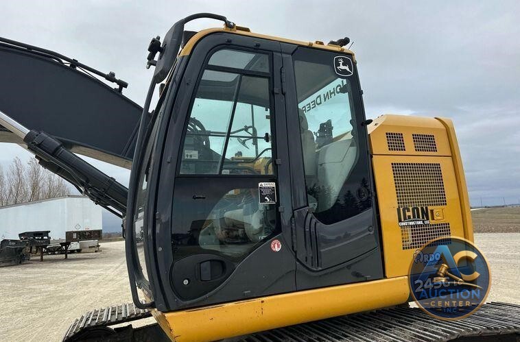 2017 John Deere 245G LC  excavator