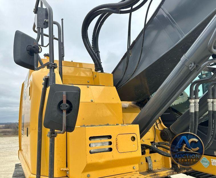 2017 John Deere 245G LC  excavator