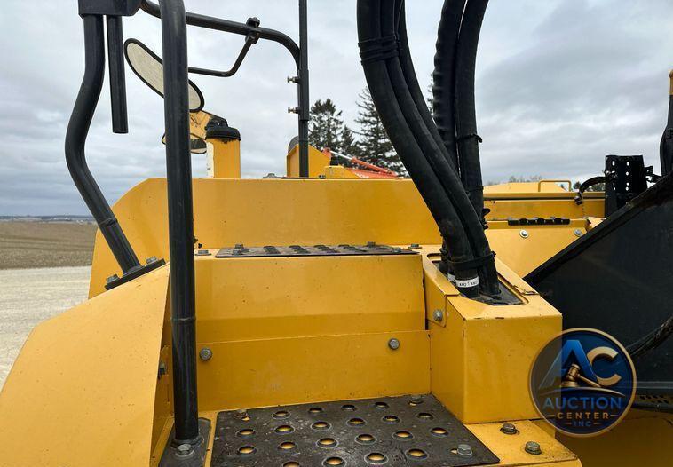 2017 John Deere 245G LC  excavator