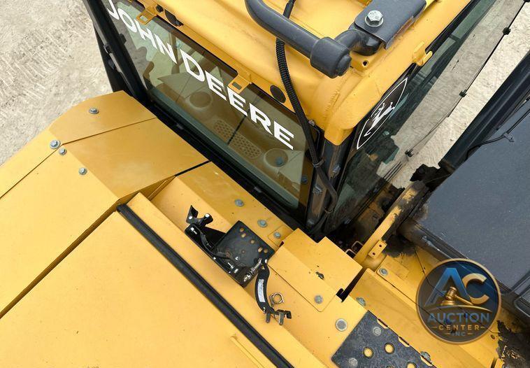 2017 John Deere 245G LC  excavator