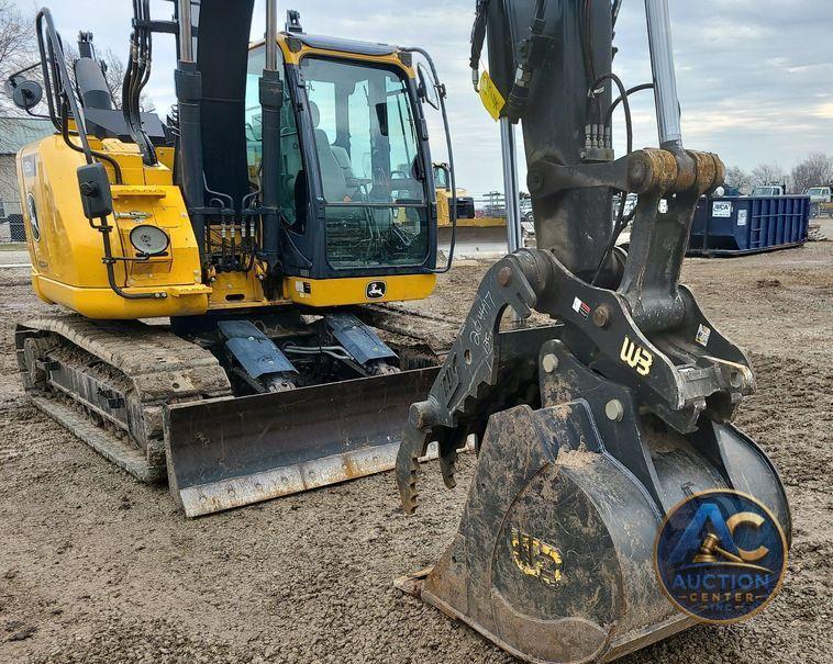 2022 John Deere 135G  excavator