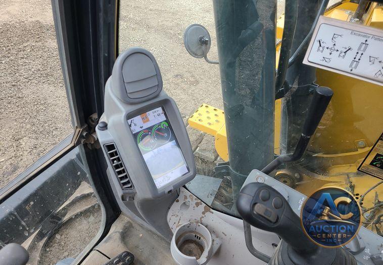 2022 John Deere 135G  excavator