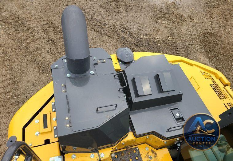 2022 John Deere 135G  excavator
