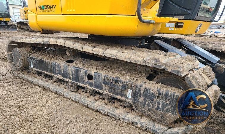 2022 John Deere 135G  excavator