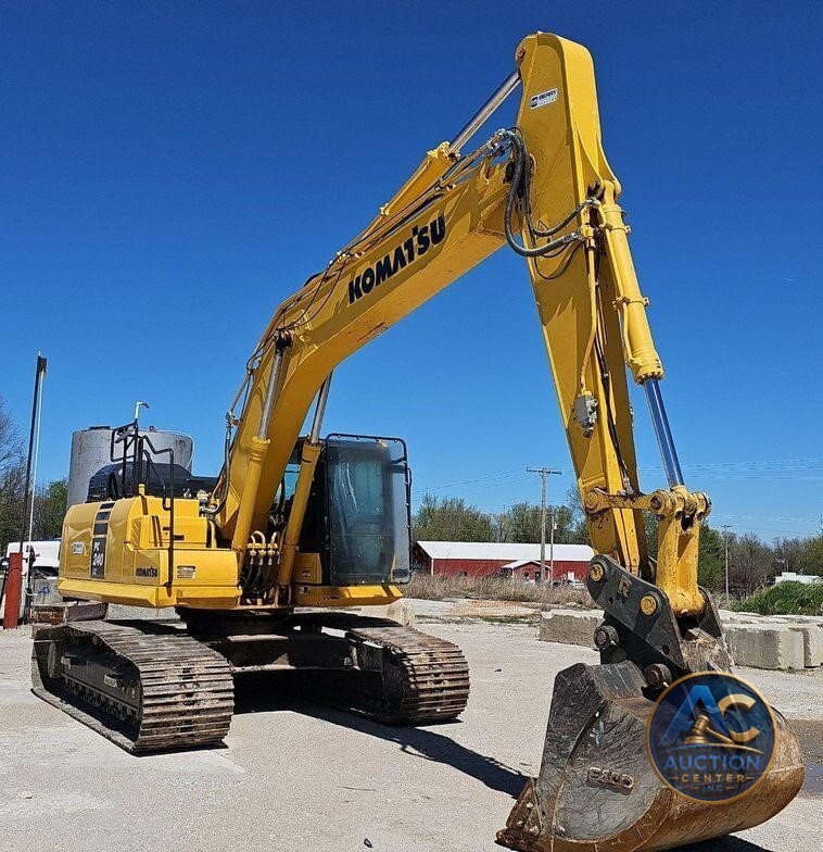 2019 Komatsu  PC240LC-11 excavator