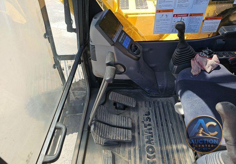 2019 Komatsu  PC240LC-11 excavator