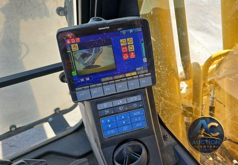 2019 Komatsu  PC240LC-11 excavator
