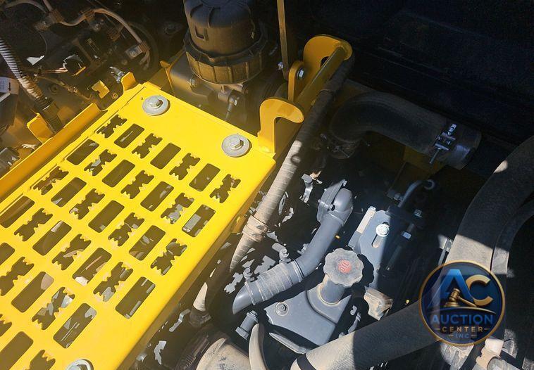 2019 Komatsu  PC240LC-11 excavator