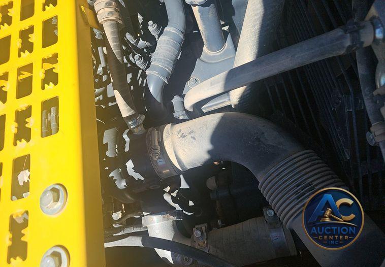 2019 Komatsu  PC240LC-11 excavator