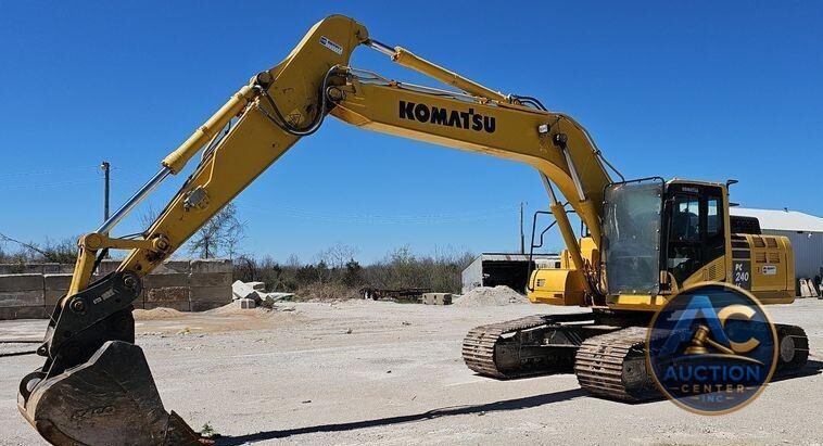 2019 Komatsu  PC240LC-11 excavator